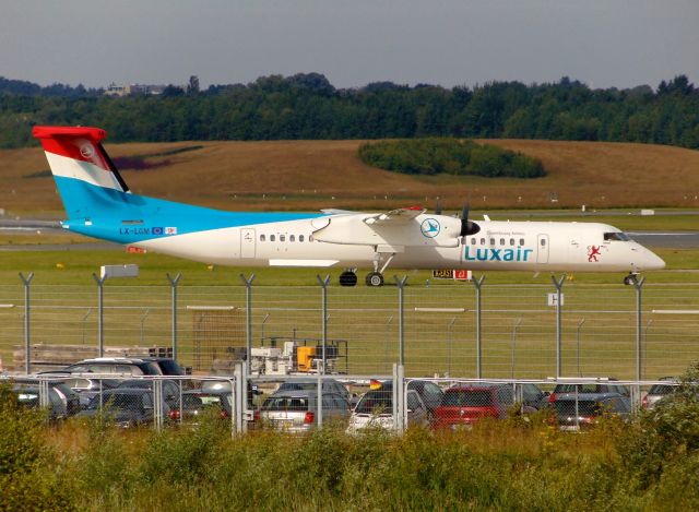 de Havilland Dash 8-400 (LX-LGM)