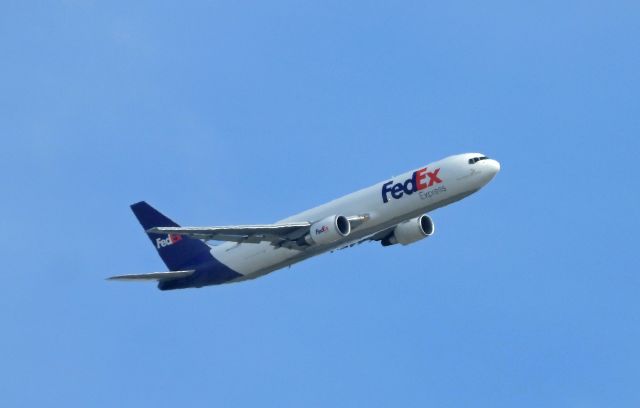 BOEING 767-300 (N723) - Turning base near CARSON CITY, NV, USA