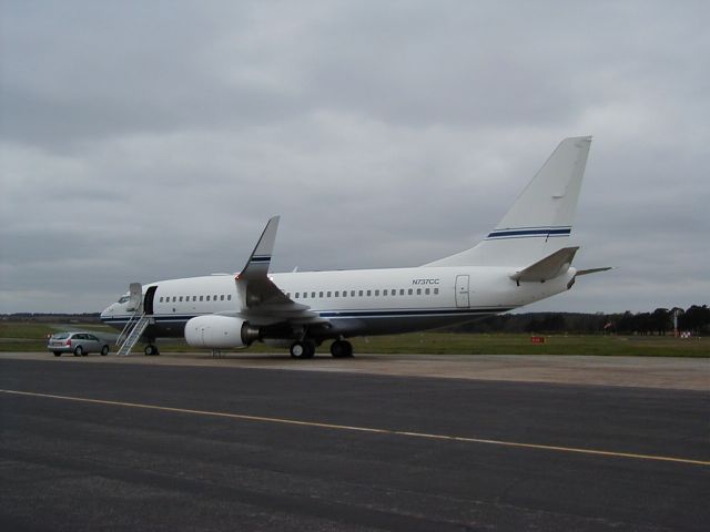 Boeing 737-700 (N737CC)