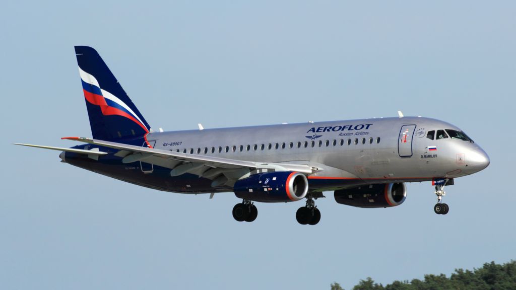 Sukhoi Superjet 100 (RA-89007)