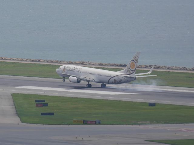 Boeing 737-800 (XY-ALC)