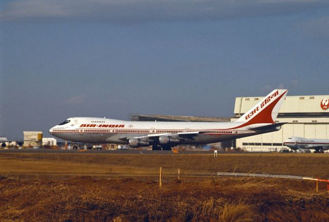 Boeing 747-200 (VT-EBN) - Departure at Narita Intl Airport Rwy34 on 1988/02/17