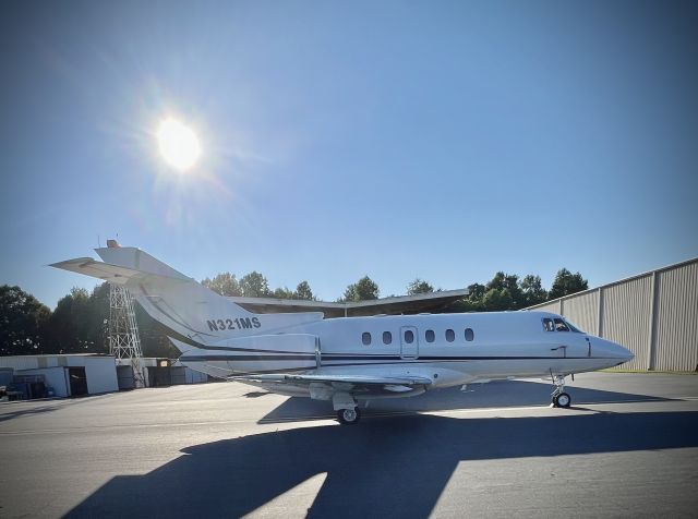 Hawker 800 (N321MS) - Stopped in for a overnite stay