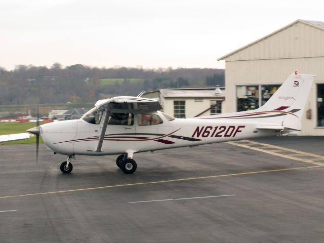 Cessna Skyhawk (N612DF) - Garmin 1000 equipped.