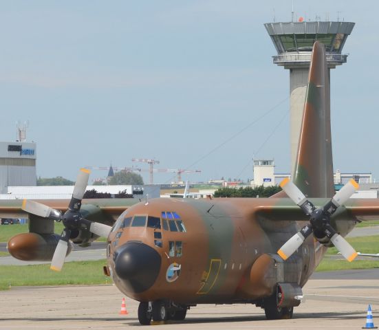 Lockheed C-130 Hercules (TJ-XCF)