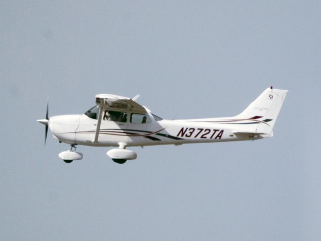 Cessna Skyhawk (N372TA)