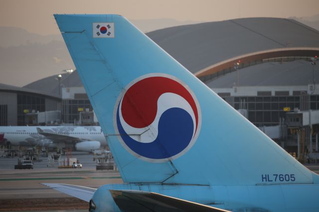 Boeing 747-400 (HL7605)