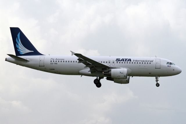 Airbus A320 (CS-TKK)