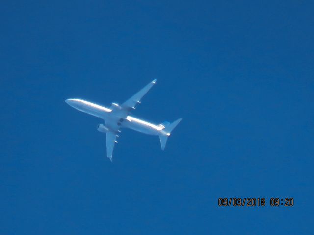 Boeing 737-900 (N69813)