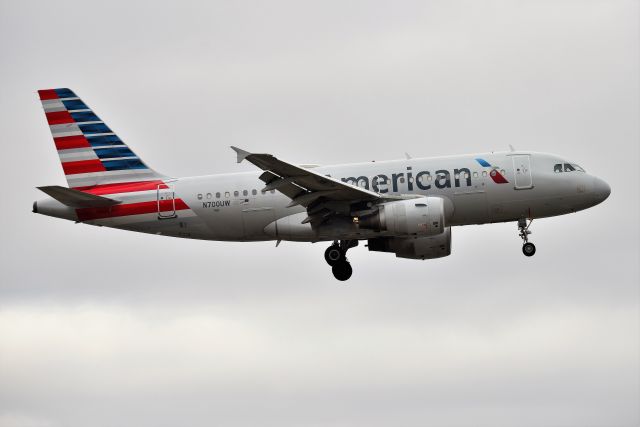 Airbus A319 (N700UW) - 5-L on 01-08-21