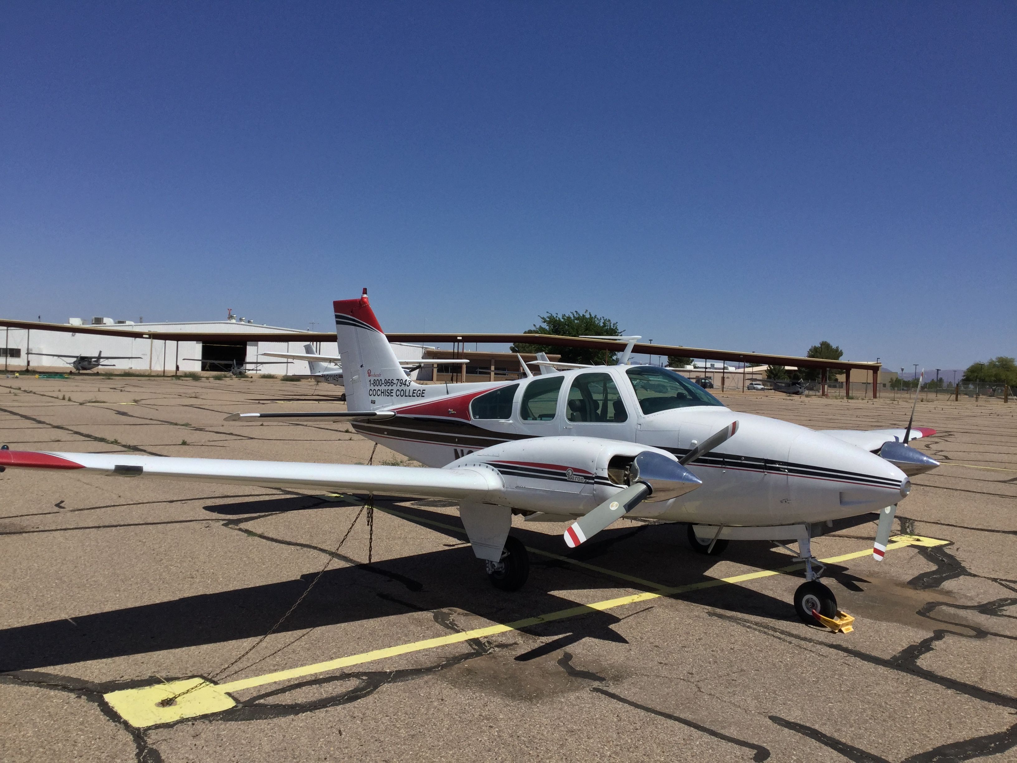 Beechcraft Baron (58) (N9430)
