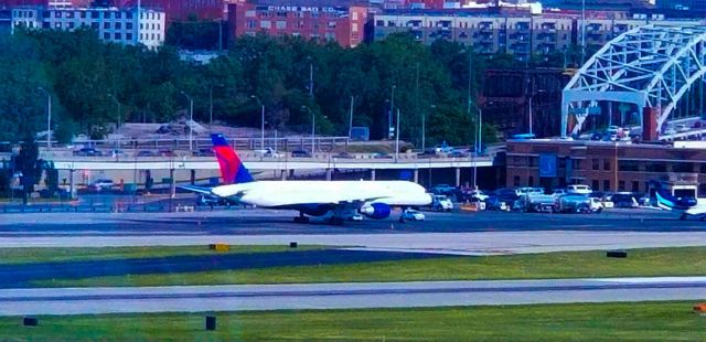 Boeing 757-200 — - New York Yankees private charter sitting at Wheeler Downtown Airport in Kansas City Missouri. A ATC friend sent me this picture. 