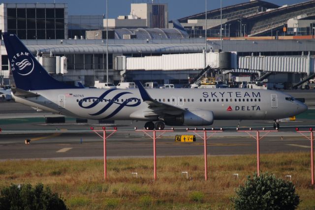 Boeing 737-800 (N3765) - This is 1 of many Delta SKYTEAM jets in the U.S. network!