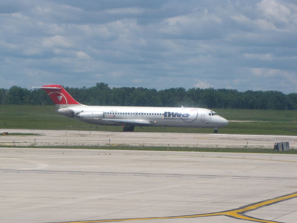 McDonnell Douglas DC-9-30 (N967N)