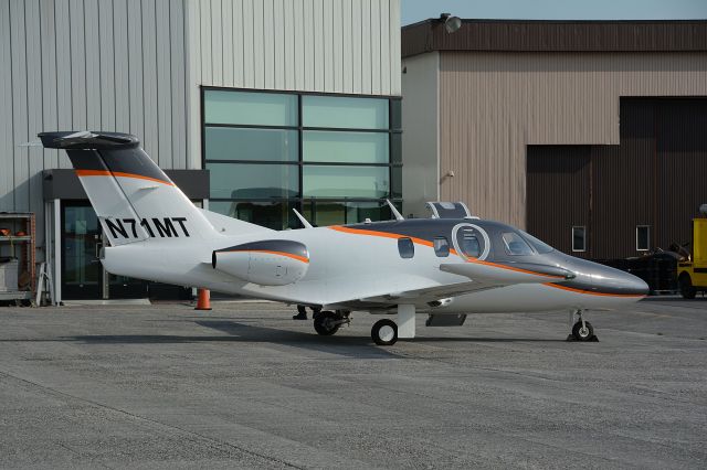 Eclipse 500 (N71MT)