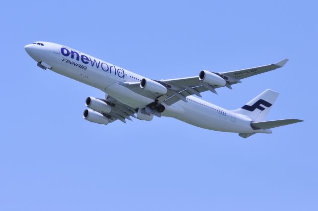 Airbus A340-300 (OH-LQE)