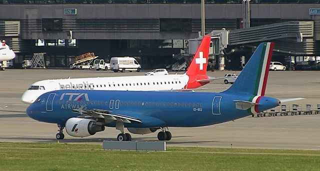 Airbus A320 (EI-IKU) - EIIKU25072022ZRH.jpg