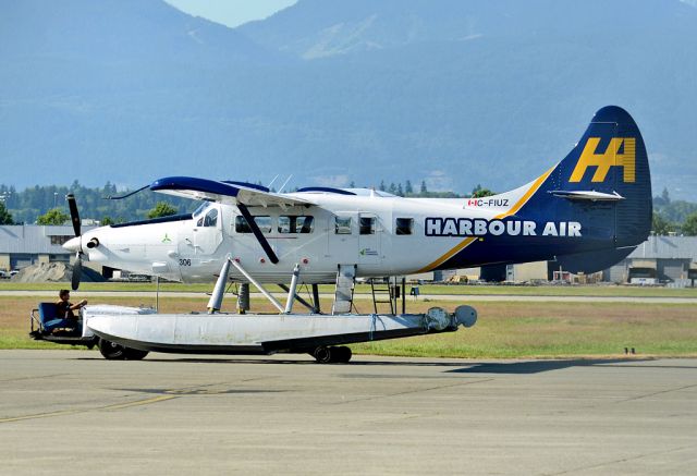 De Havilland Canada DHC-3 Otter (C-FIUZ)