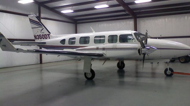 Piper Navajo (N350DT)