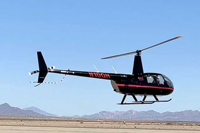 Robinson R-44 (N10QH)