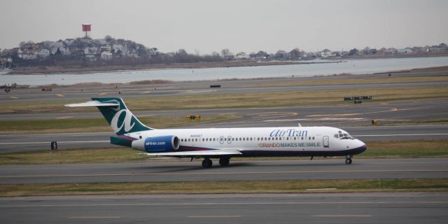 Boeing 717-200 (N935AT)