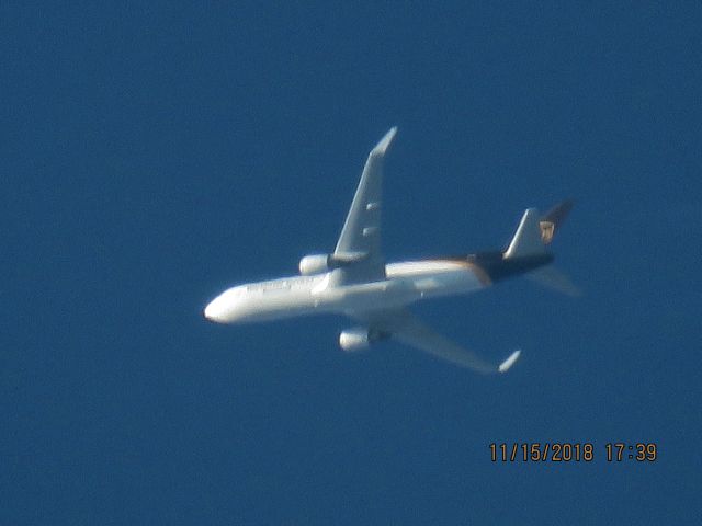 BOEING 767-300 (N312UP)