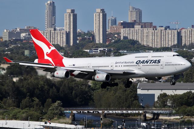 Boeing 747-400 (VH-OJB) - on 5 December 2017