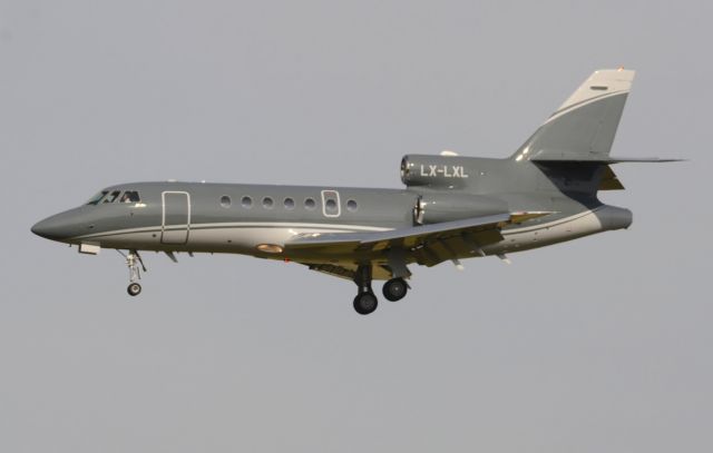 Dassault Falcon 50 (LX-LXL)