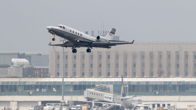 IAI Gulfstream G100 (C-FRJZ) - Jetport Incbr /IAI - Israel Aircraft Industries Astra SPX ASTRbr /Apr.16.2017 New Chitose Airport [CTS/RJCC] JAPAN