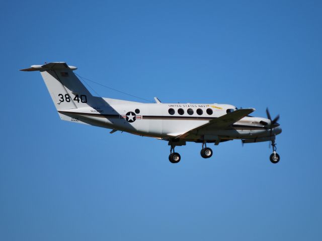 Beechcraft Super King Air 200 (N163840) - 10/19/12