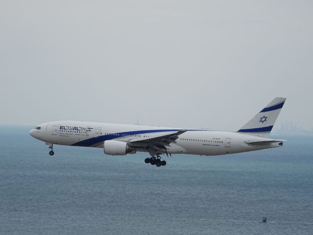 Boeing 777-200 (4X-ECE)