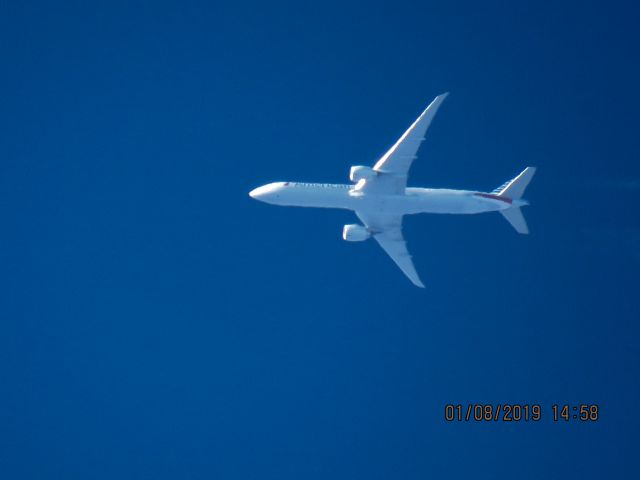 BOEING 777-300ER (N734AR)