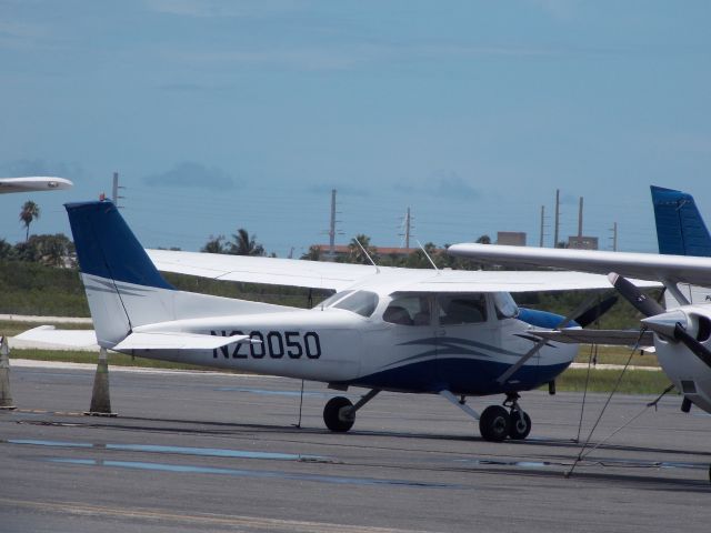 Cessna Skyhawk (N20050)