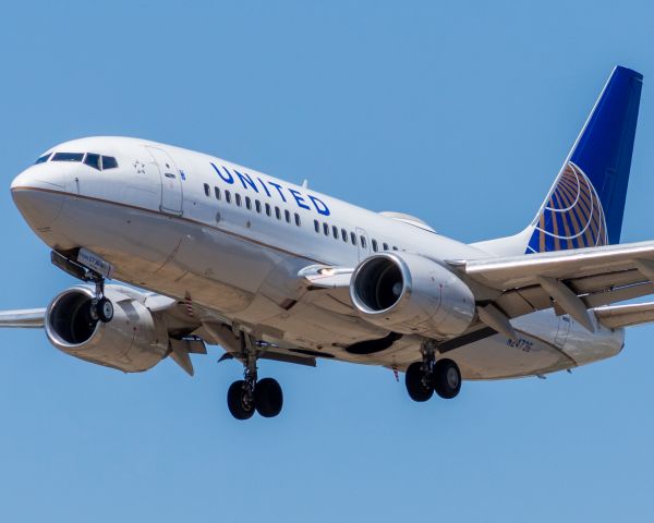 Boeing 737-700 (N24736) - One of United's 737-700s arrives from Houston as a very welcomed equipment change (3 June, 2021)