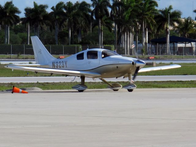 Cessna 350 (N323Y) - Engine start.