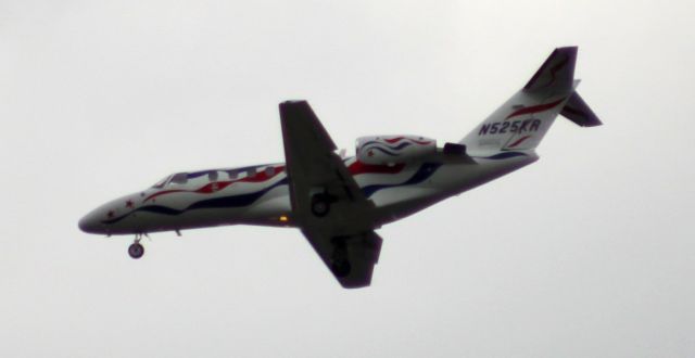 Cessna Citation CJ2+ (N525KR) - Operated by Rombauer Vineyards St Helena, Ca. On Final to SJC over HP Pavilion (Home of the San Jose Sharks-NHL)in downtown San Jose (Good place for the spotters, in the parking lot off Julian St)