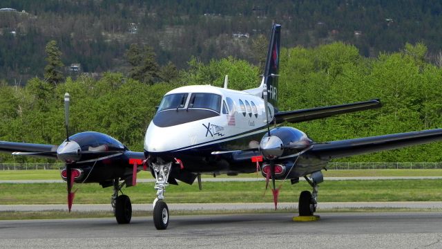 Beechcraft King Air 90 (C-FMFX)