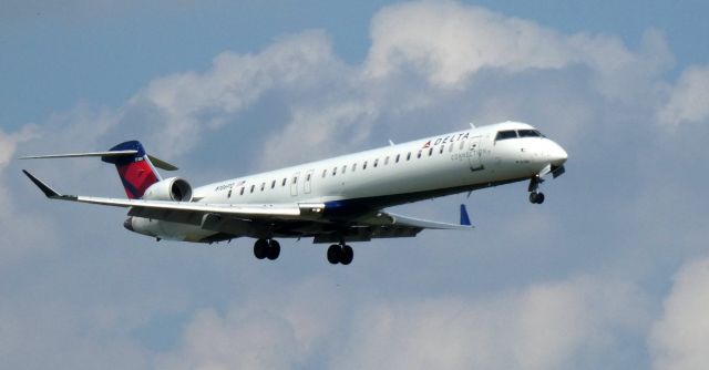 Canadair Regional Jet CRJ-900 (N186PQ) - On final is this 2008 Delta Connection Canadair Regional Jet 900ER in  the Summer of 2021.