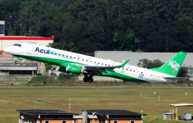 EMBRAER 195 (PR-AYX)