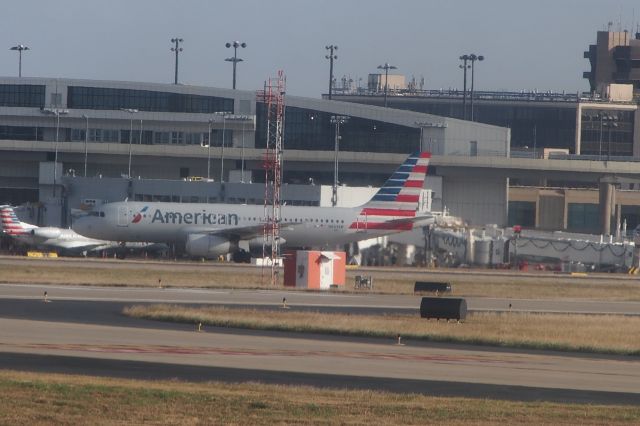 Airbus A320 (N663AW)