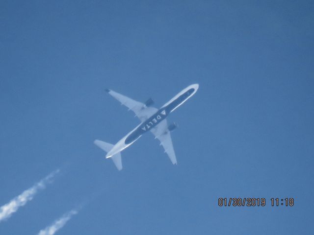 Boeing 757-200 (N6712B)