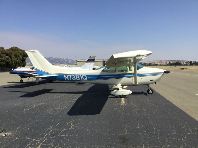Cessna Skylane (N7381Q)