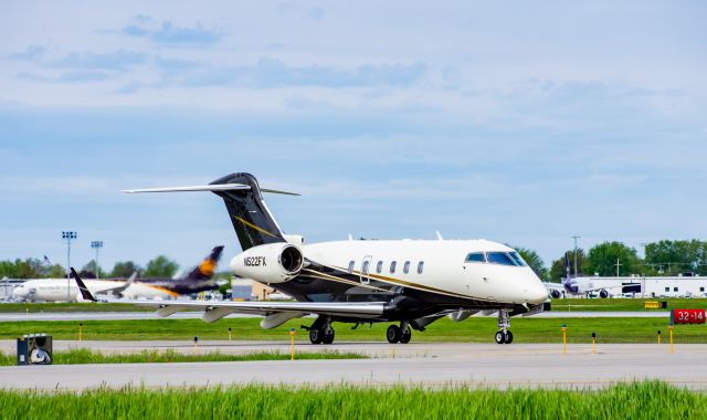 Bombardier Challenger 300 (N522FX)