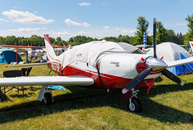 Piper PA-24 Comanche (N6379P)