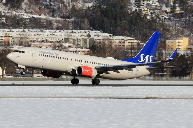 Boeing 737-800 (LN-RGI)