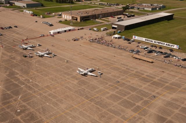 CSOA — - Cessna Special Olympics Airlift 2010 - http://flightaware.com/airlift/ - Airlift and Athletes arriving in Lincoln, Nebrasks on July 17, 2010.  Photos Courtesy Cessna Aircraft Company