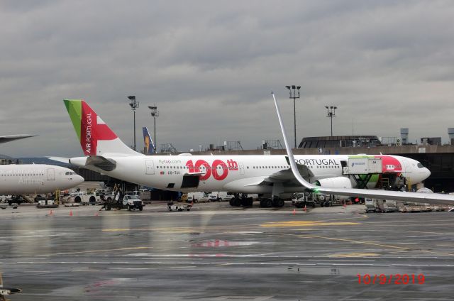 Airbus A330-900 (CS-TUI)