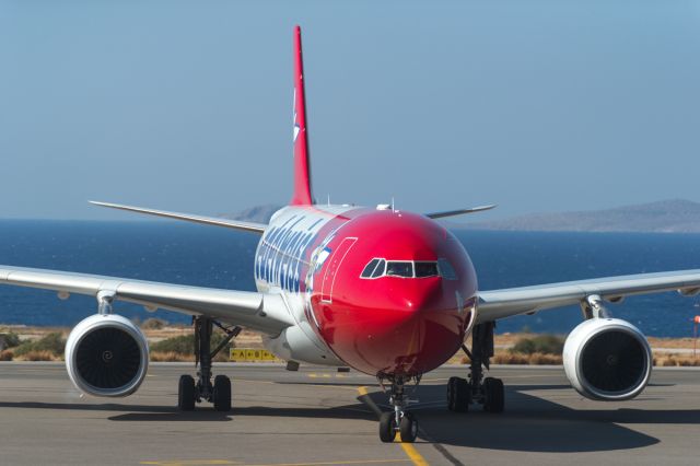 Airbus A330-300 (HB-JHQ)