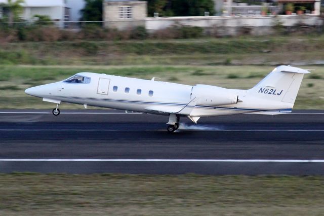 Learjet 55 (N62LJ)