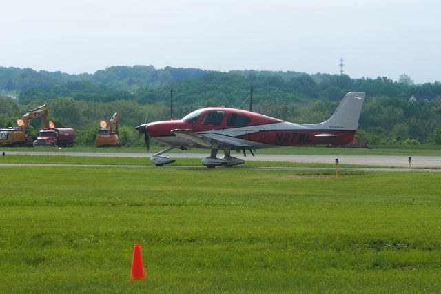Cirrus SR-22 (N27ML)